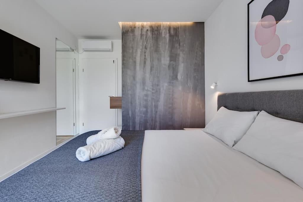 Villa T, Spacious With Heated Pool, Hot Tub & Sauna Rastevic Exterior foto
