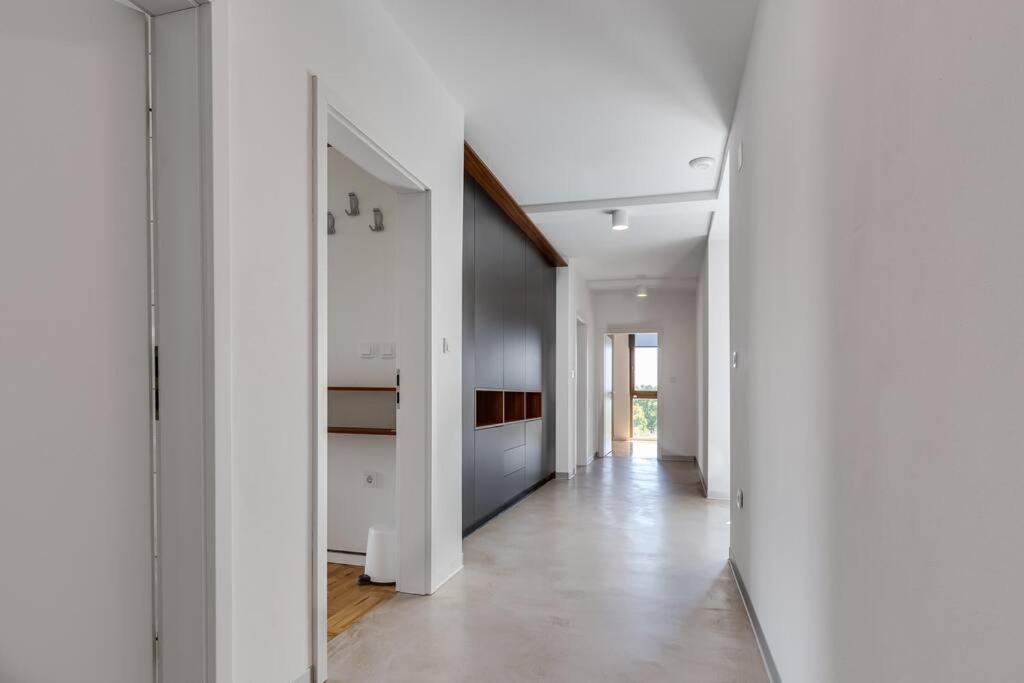 Villa T, Spacious With Heated Pool, Hot Tub & Sauna Rastevic Exterior foto